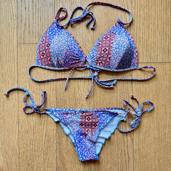 Eidon Scarf Print Bikini Top Size S  - Bottom Size XS - NWT - Picture 1 of 12